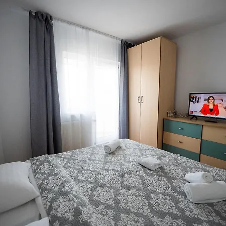 Edelweiss Apartment -Gara Braşov Extérieur photo