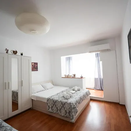 Edelweiss Apartment -Gara Braşov Extérieur photo